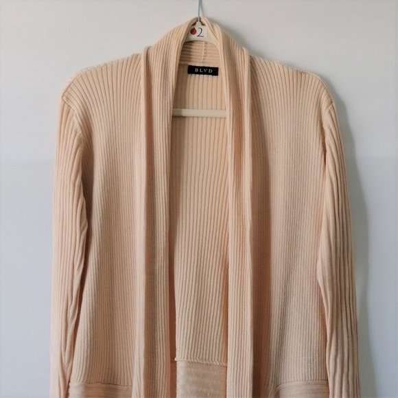 BLVD Womens Beige Long Sleeve Shawl Lapel Open Front Cardigan Sweater Size M - Picture 2 of 7
